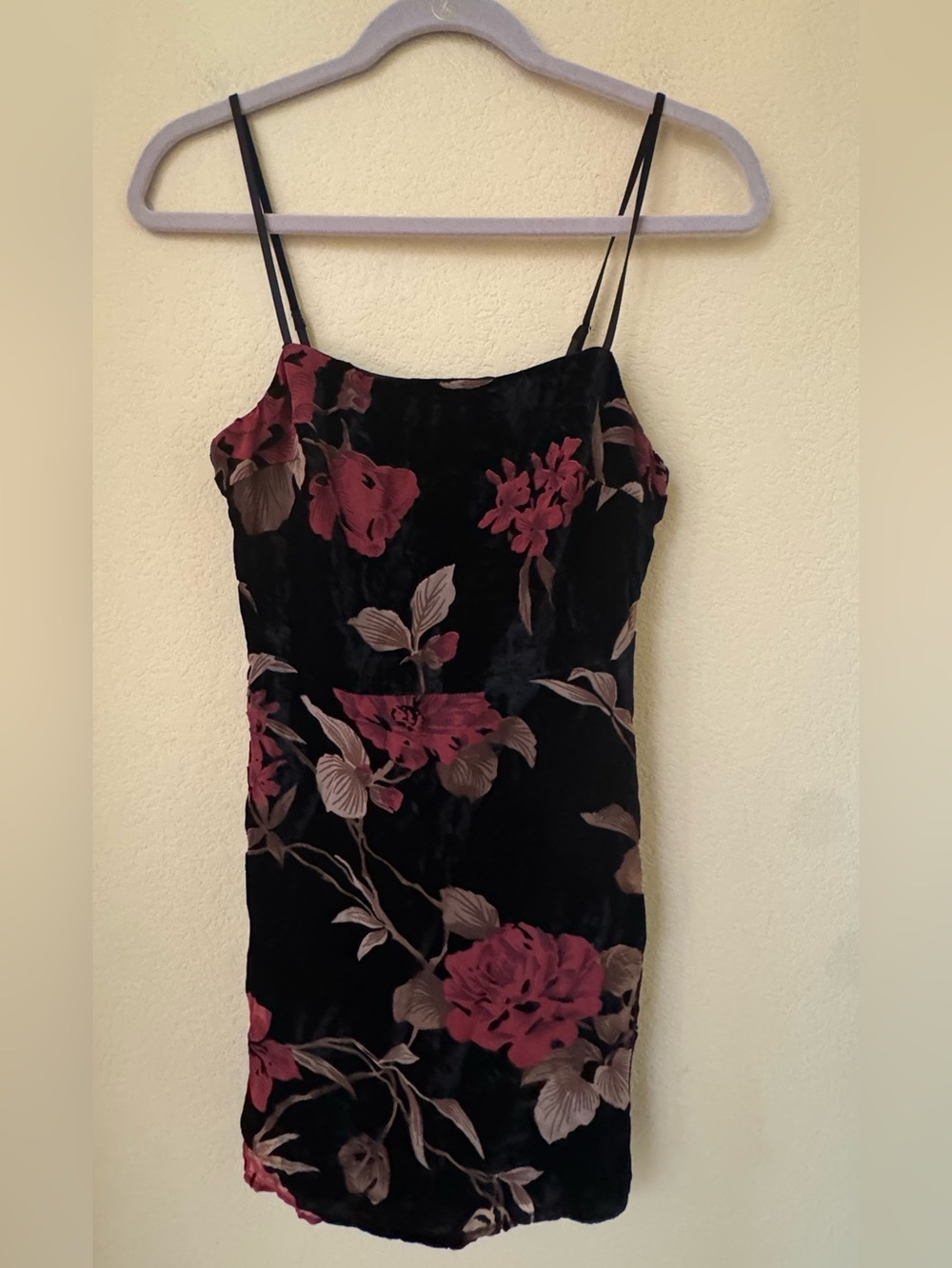 LUSH Clothing Women's Black and Red Velvet Mini Dress NWT Size Small
